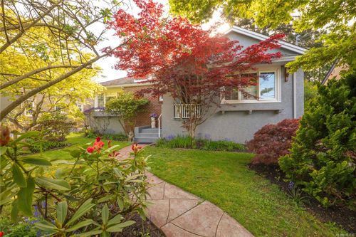 225 Stewart Ave, Nanaimo, BC, V9S4C2 | Card Image