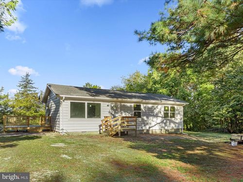 27170 Martin Luther Dr, Hebron, MD, 21830-1048 | Card Image