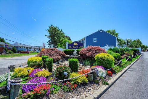 unit-36-100 Baker Ct, Island Park, NY, 11558-2263 | Card Image