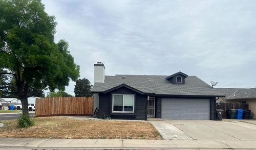 365 Diane Court, Manteca, CA, 95336 | Card Image