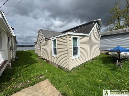 269 E Terrace Ave, Lakewood, NY, 14750-1530 | Card Image