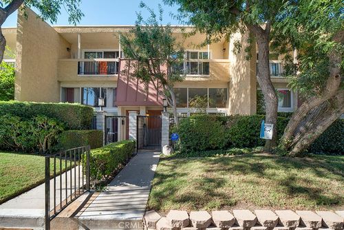 17815 Margate St, Encino, CA, 91316-2306 | Card Image