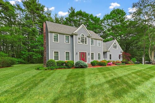 8 Douglas Dr, Mansfield, MA, 02048-1056 | Card Image