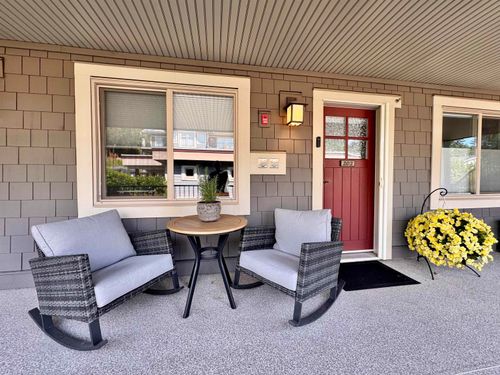 202-414 Gower Point Rd, Gibsons, BC, V0N1V0 | Card Image