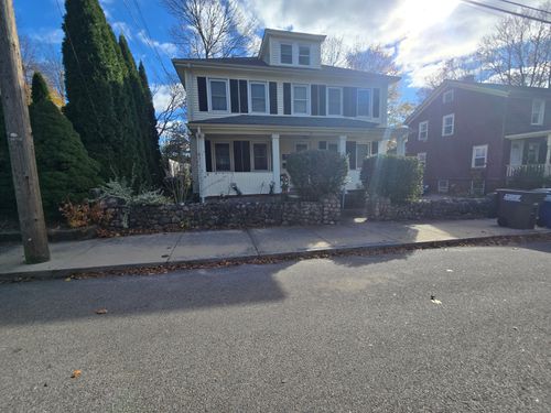 19 Downer St, Pawcatuck, CT, 06379-1656 | Card Image