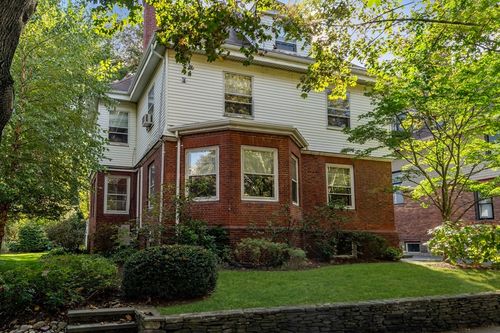 105 Babcock St, Brookline, MA, 02446 | Card Image