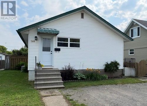 140 Christina St E, Thunder Bay, ON, P7E4N5 | Card Image