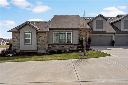 6474 Barth Rd, Shawnee, KS, 66226-3520 | Card Image