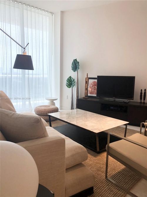 apt-805-15811 Collins Ave, Sunny Isles Beach, FL, 33160-4885 | Card Image
