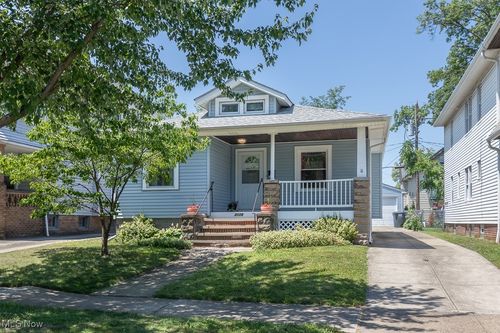 2178 Chesterland Ave, Lakewood, OH, 44107-6145 | Card Image