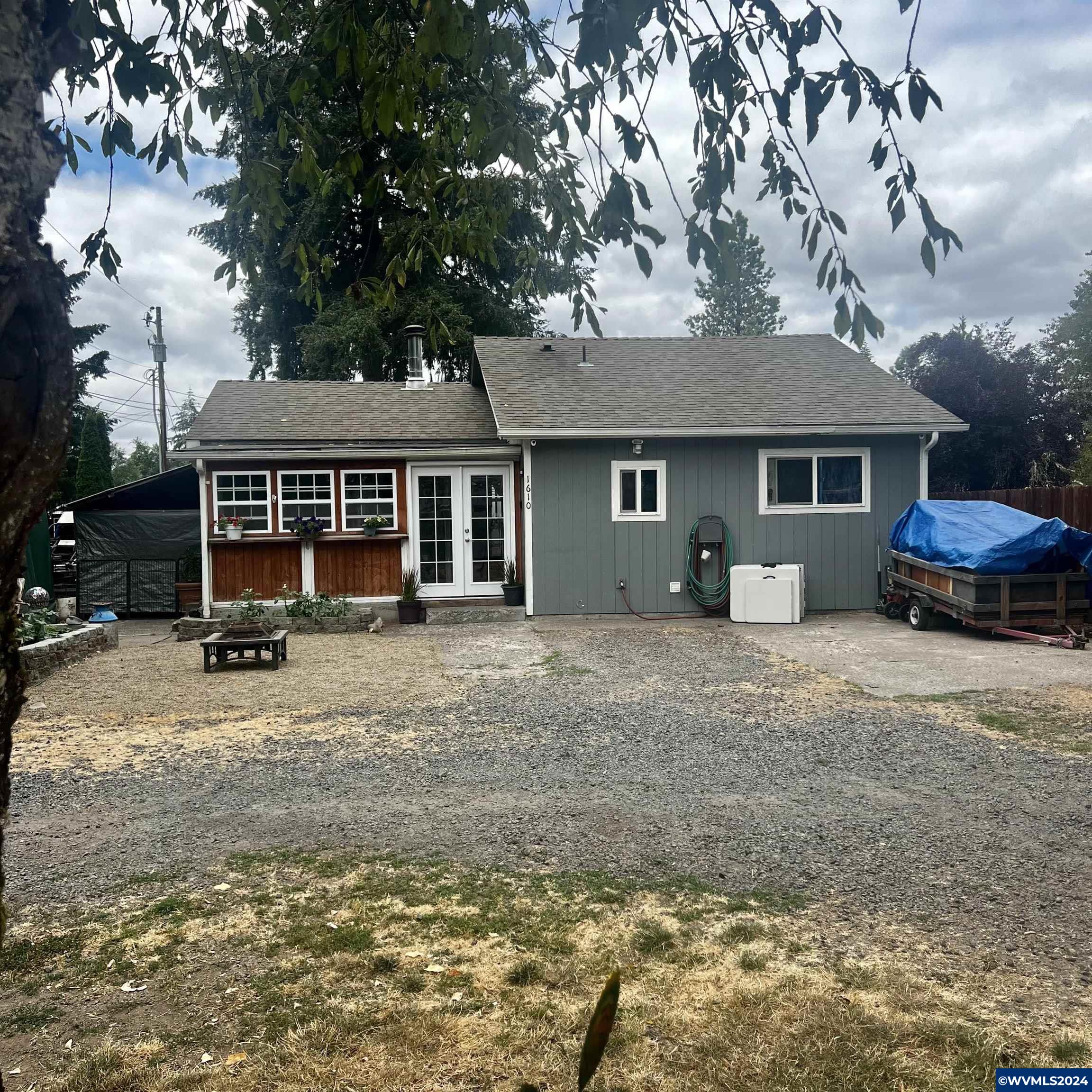 12th Ave, Sweet Home, OR 97386