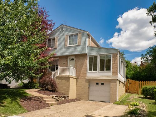 461 Sleepy Hollow Rd, Mt. Lebanon, PA, 15228-2636 | Card Image