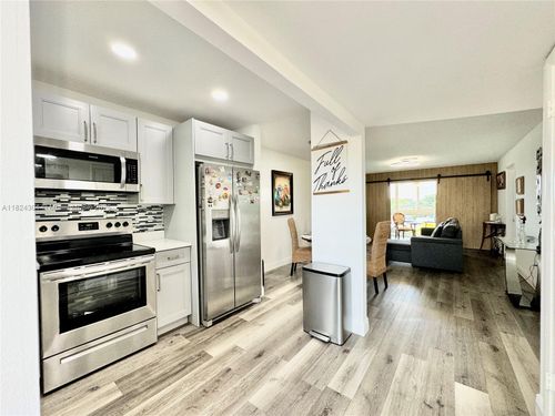 apt-302-8305 Sunrise Lakes Blvd, Sunrise, FL, 33322-7505 | Card Image
