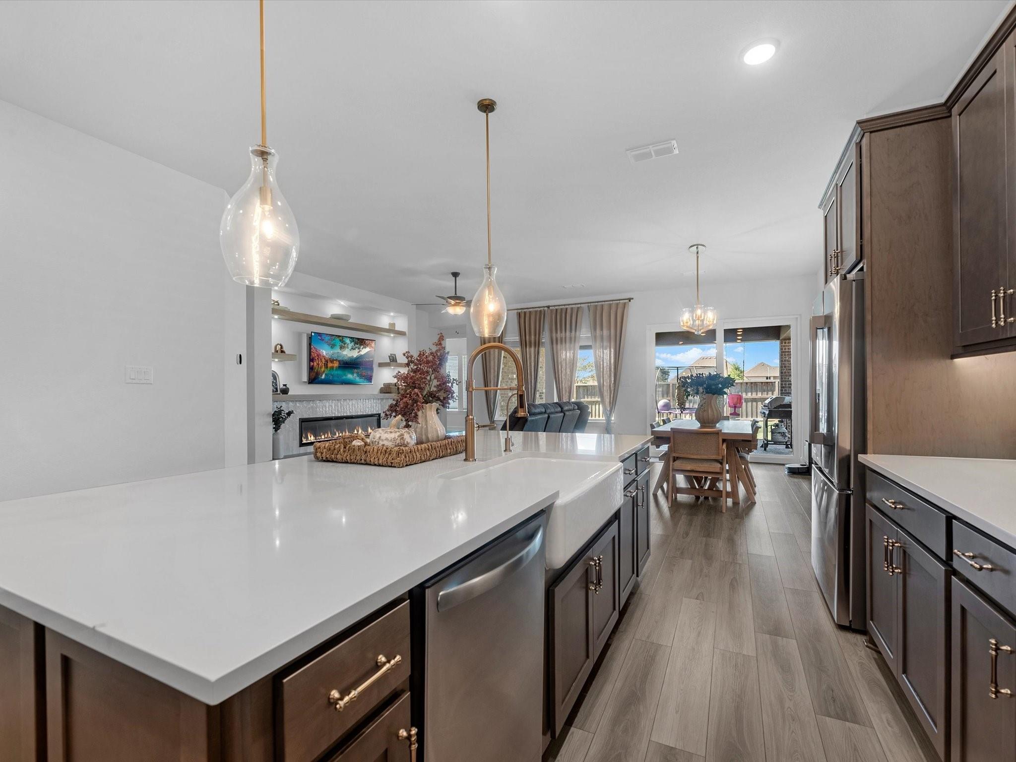 Residential Lease in Mont Belvieu 4