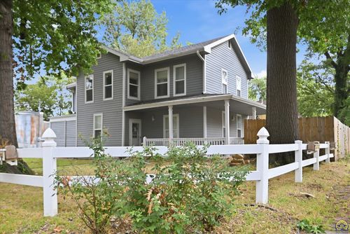 102 Nw Franklin Ave, Topeka, KS, 66606 | Card Image