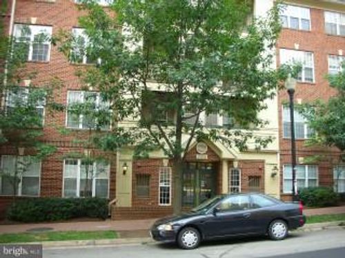 206-2330 14th St N, ARLINGTON, VA, 22201-5865 | Card Image