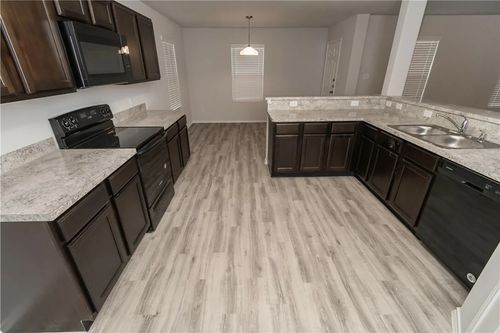 1006 Crossing Dr, Bryan, TX, 77803-1863 | Card Image