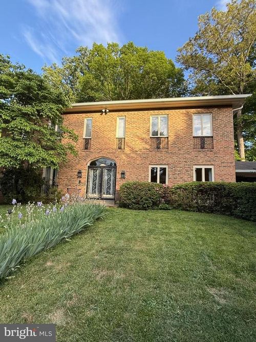 1502 Highwood Dr, MCLEAN, VA, 22101-5800 | Card Image