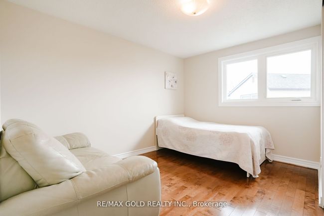 9 Havendale Crt, House attached with 4 bedrooms, 2 bathrooms and 5 parking in Brampton ON | Image 26