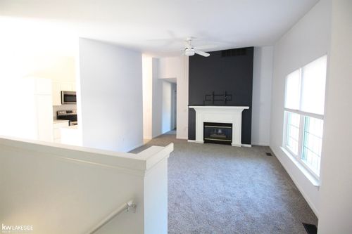68036 Rosewood Ln, Richmond, MI, 48062-1438 | Card Image