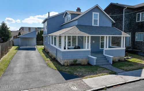 259 4th Ave, Seaside, OR, 97138-6005 | Card Image