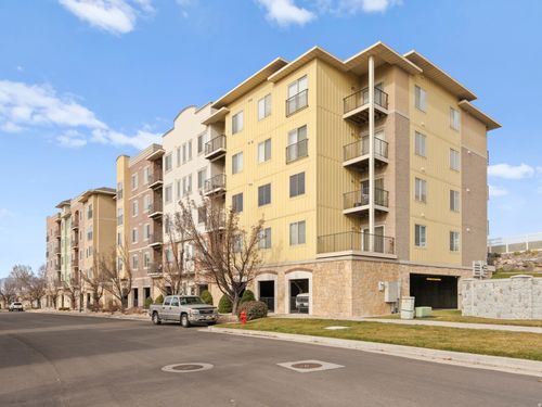 apt-303-165 Albion Village Way, Sandy, UT, 84070-4005 | Card Image