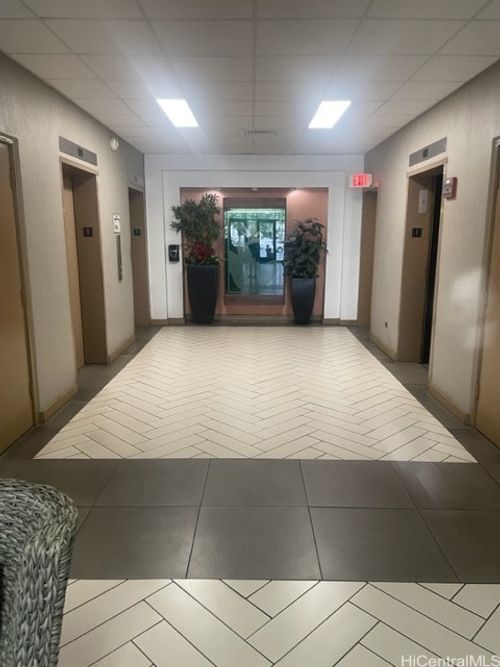 apt-609-747 Amana St, Honolulu, HI, 96814-5118 | Card Image