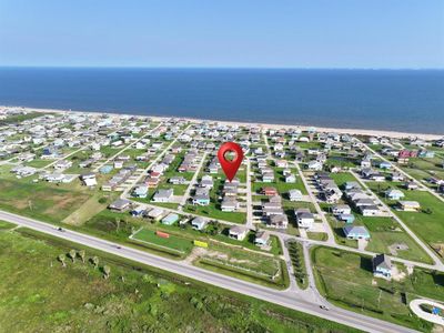 976 Albatross Lane, House other with 4 bedrooms, 2 bathrooms and null parking in Crystal Beach TX | Image 3