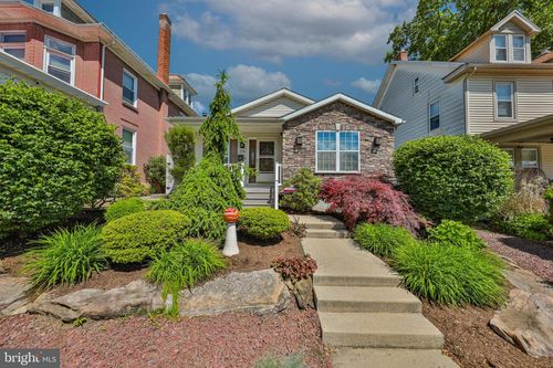 273 Columbia Ave, Palmerton, PA, 18071-1522 | Card Image
