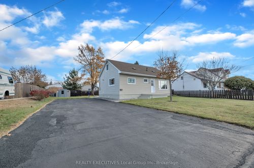 198 Lee Ave, North Bay, ON, P1A2K3 | Card Image