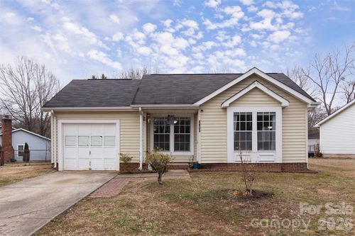 4803 Harri Ann Dr, Charlotte, NC, 28227-4091 | Card Image