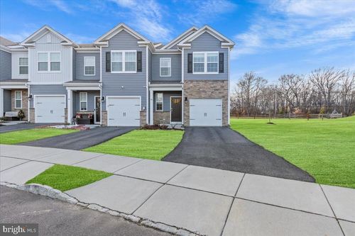 38 Peregrine Way, BURLINGTON, NJ, 08016-4446 | Card Image