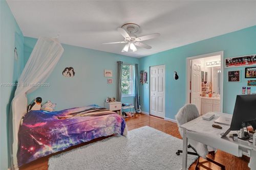 3961 Nighthawk Dr, Weston, FL, 33331-4023 | Card Image