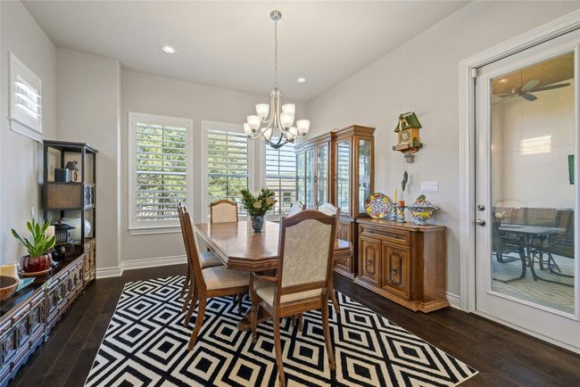 Large dining room | Image 5
