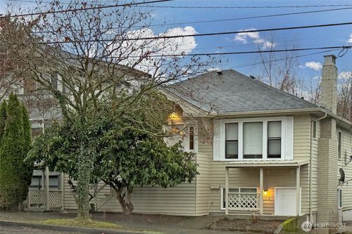 6110 8th Ave Nw, Seattle, WA, 98107-2813 | Card Image
