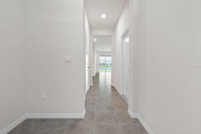 17709 Crescent Moon Loop, Townhouse with 3 bedrooms, 2 bathrooms and null parking in Bradenton FL | Image 3