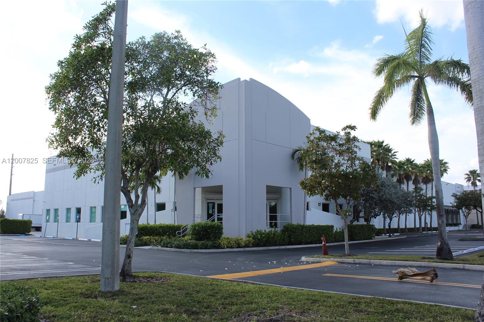 Commercial Lease in Doral
