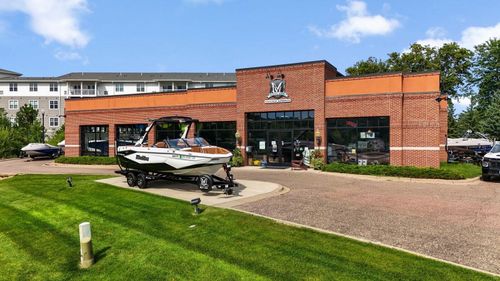 720 Galpin Lake Road, Excelsior, MN, 55331 | Card Image