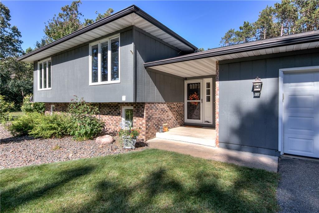 Davis Dr, Eau Claire, WI 54701