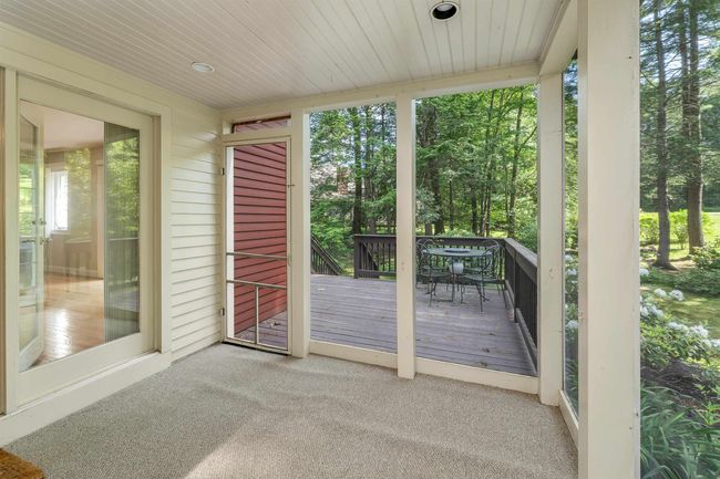 9 Peninsula Dr, Condo with 2 bedrooms, 3 bathrooms and null parking in Stratham NH | Image 20