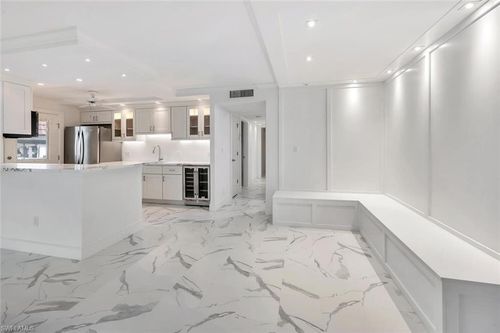 apt-114-222 Harbour Dr, NAPLES, FL, 34103-4071 | Card Image