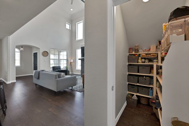 Large pantry | Image 17