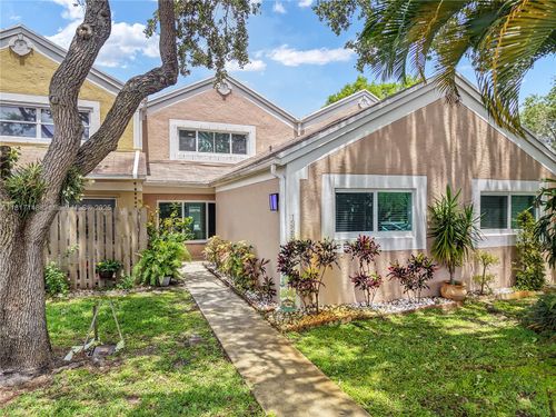 1325 Nw 123rd Ter, Pembroke Pines, FL, 33026-3860 | Card Image
