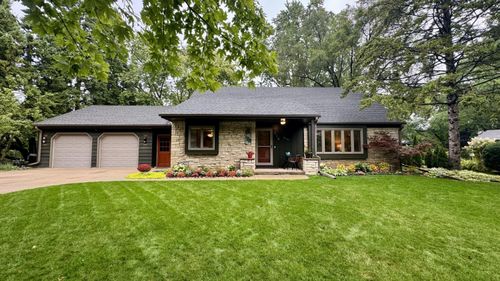 218 E Willow Rd, Fox Point, WI, 53217-2760 | Card Image