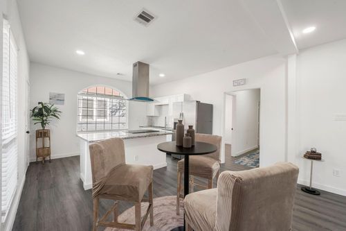 906 E Washington Ave, Navasota, TX, 77868-3161 | Card Image