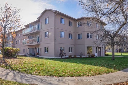 101-125 Bond St, Orillia, ON, L3V1J7 | Card Image