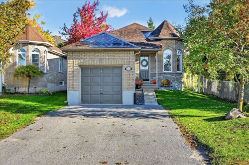 105 Haden Ave, Peterborough, ON, K9H7P7 | Card Image