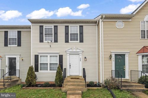 328 Moseby Ct, MANASSAS PARK, VA, 20111-2090 | Card Image