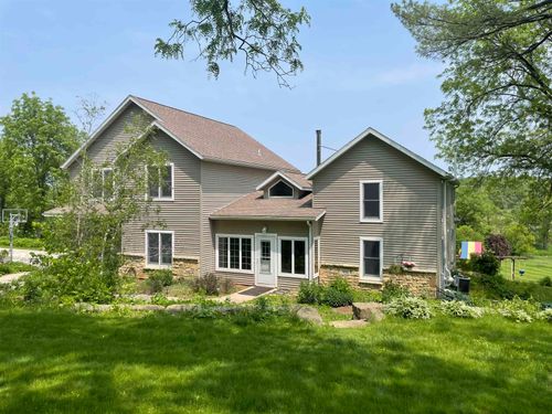 16718 County Rd N, BLANCHARDVILLE, WI, 53516-9314 | Card Image