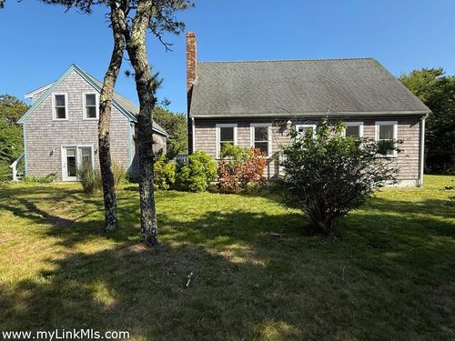 2 Farmers Rd, Edgartown, MA, 02539-8538 | Card Image